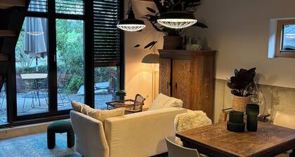 Barn conversion from 1860, tiny house with terrace, between Munich and Chiemsee!