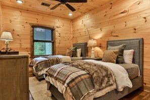 5 bedrooms, iron/ironing board, free WiFi