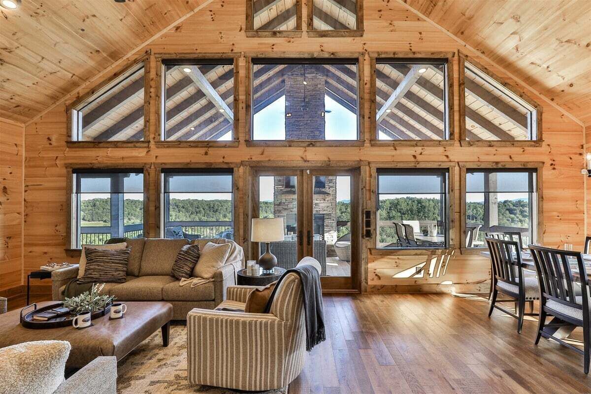 Smart TV, fireplace, table tennis