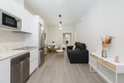 TORREJÓN SUITES APARTMENT. Low 7