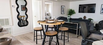 Stylish Downtown Apt - Workspace + Games + Parking