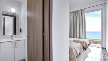奢華別墅, 海景 | 埃及棉床單、高級寢具、Select Comfort 床墊、房內夾萬