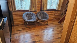 Interior - Cabin with Private HOT TUB!!!  8 minutes to Ark Encounter!!! (Dry Ridge)
