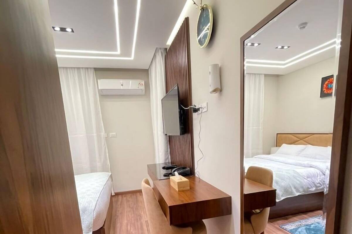 Iron/ironing board, free WiFi