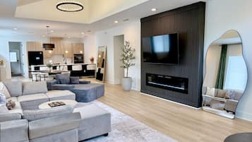 Televisión, chimenea y tenis de mesa