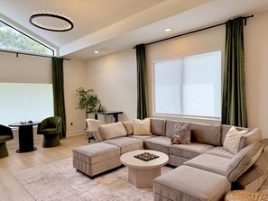 TV, fireplace, ping pong