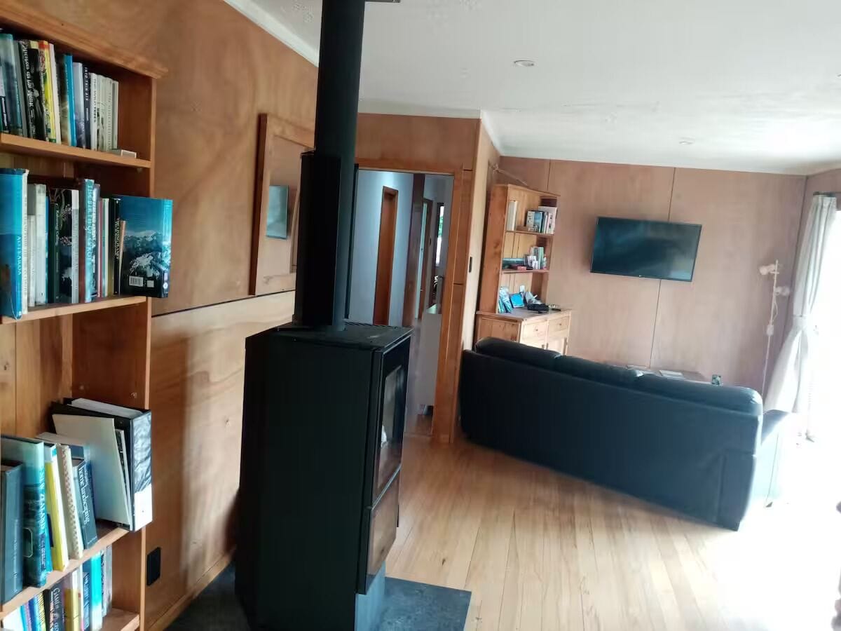 Televisión, chimenea