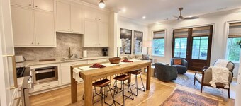 BRAND NEW! Gorgeous 3-bedroom Townhome on Samford Ave in Downtown Auburn!!