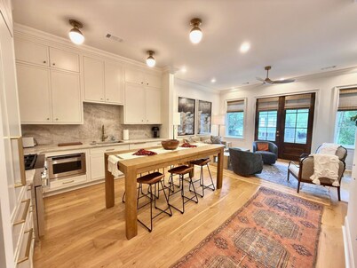 BRAND NEW! Gorgeous 3-bedroom Townhome on Samford Ave in Downtown Auburn!!