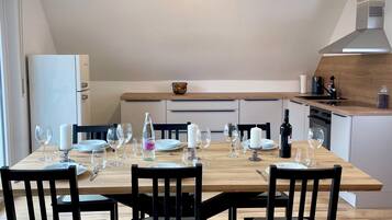 Oven, stovetop, dishwasher