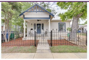 Exterior - Historic Charm Meets Modern Convenience (San Antonio)