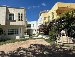 Unclassified image, 2 of 7, button - Hotel Leilani (Asunción Nochixtlán)