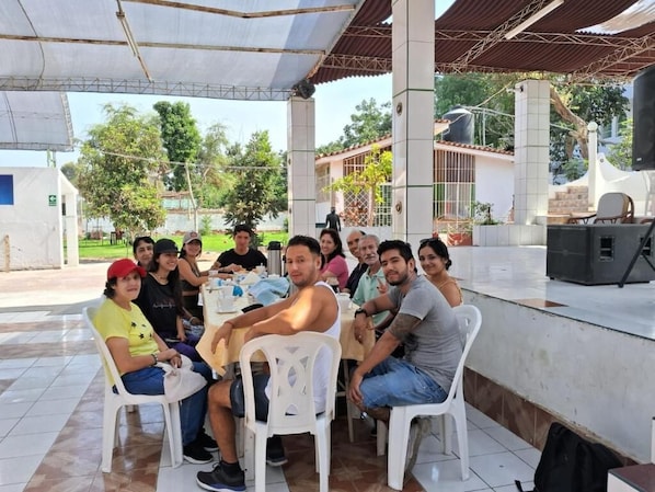 Desayuno completo incluido todos los días