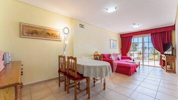 Apartament, 2 dormitoris | Menjador