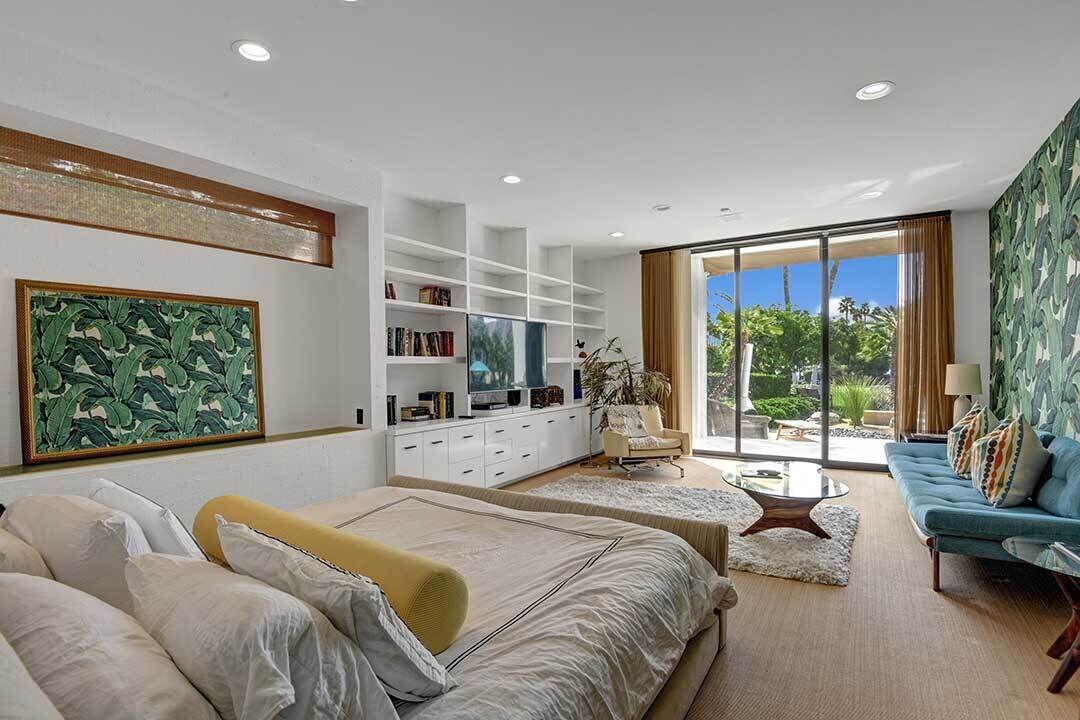 4 عدّة غرف نوم ومكواة/لوح كي وواي فاي وملاءات أسرّة