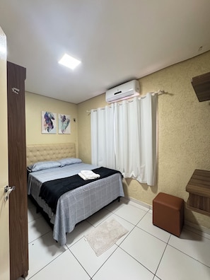 3 chambres, fer et planche à repasser, Wi-Fi gratuit, draps fournis