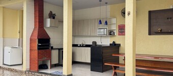 Casa com piscina e área gourmet até 8 pessoas