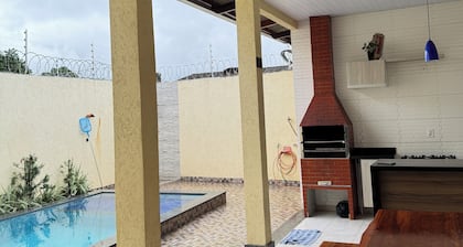 House with pool and gourmet area for up to 8 people