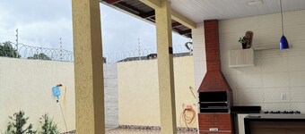 House with pool and gourmet area for up to 8 people