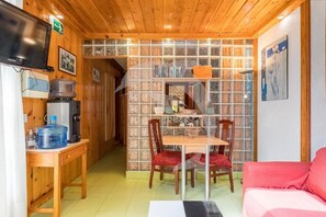 Appartement, 1 chambre, balcon | Salle à manger
