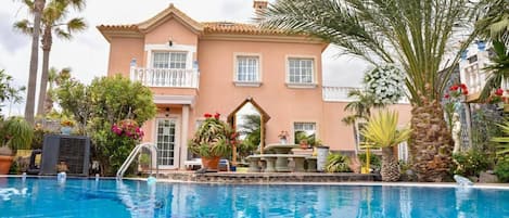 Apartamento, 1 quarto, sacada | Piscina | Piscina externa