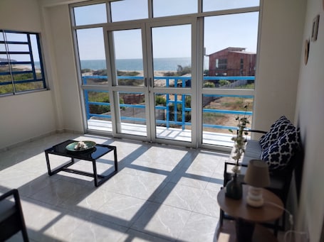 Interior. Delightful 4bedroom house in Plateritos,Canoas d Punta Sal,Contralmirante Villar