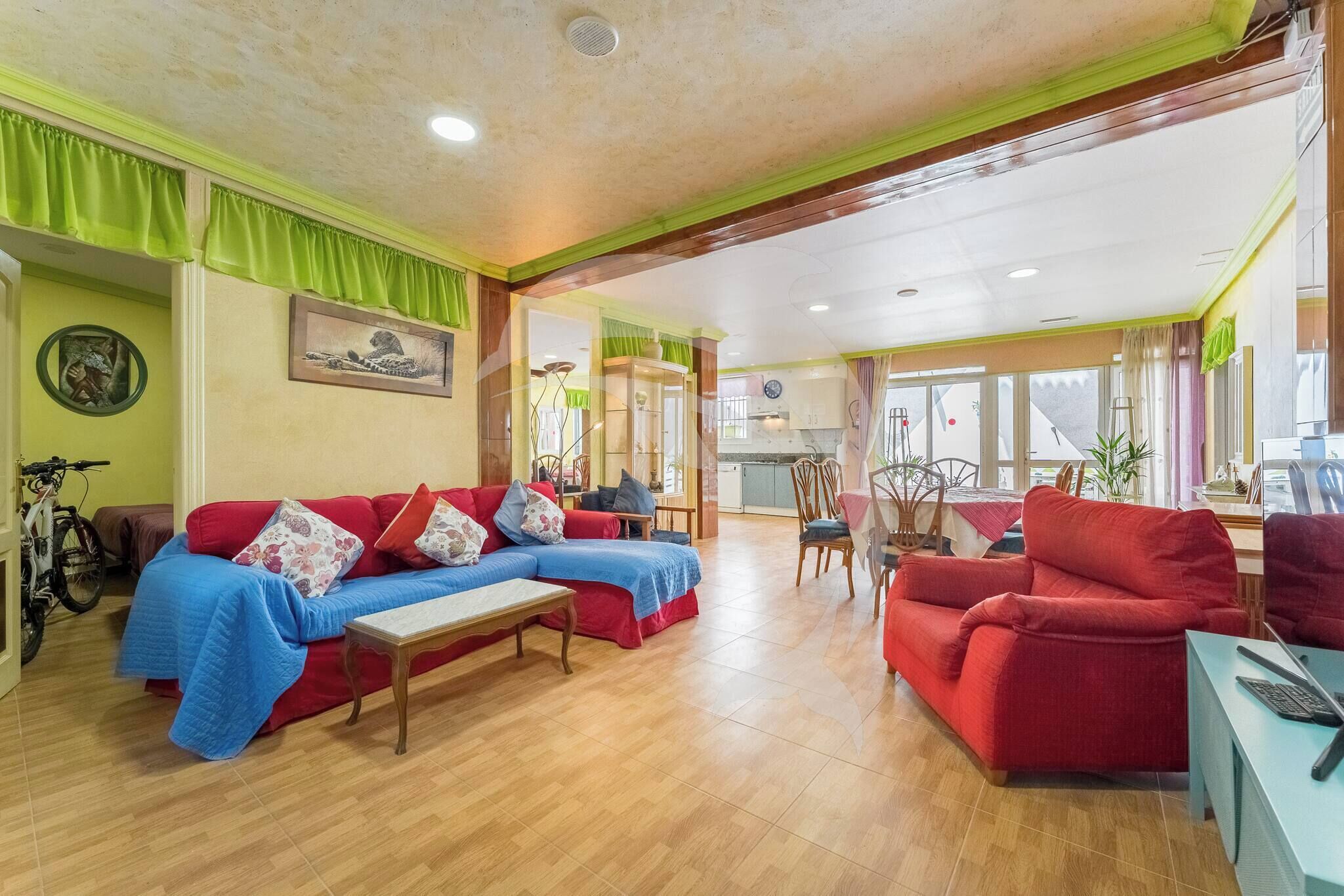 Apartamento, 2 quartos, varanda | Sala de estar