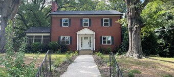 Concord Private Guest Suite - 5 Mins to Atrium & Downtown