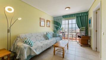 Apartament, 2 dormitoris, balcó | Sala d'estar