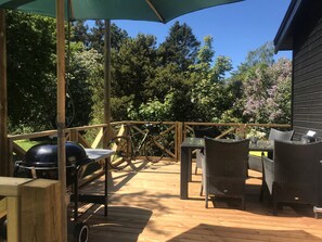 Outdoor dining - Cozy small cottage in Nykøbing Sjælland (Nykøbing Sj)