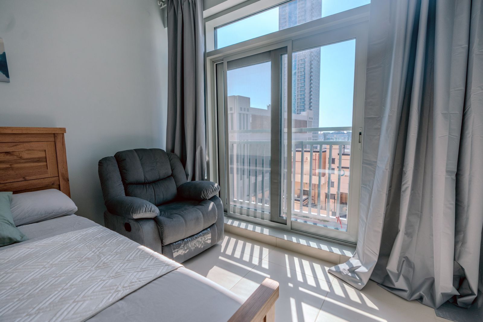 4 bedrooms, iron/ironing board, WiFi