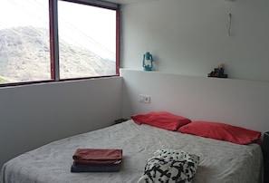 Ferros/tábuas de passar roupa, Wi-Fi, roupa de cama