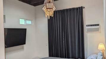 1 Schlafzimmer, BĂŒgeleisen/BĂŒgelbrett, kostenloses WLAN, BettwĂ€sche