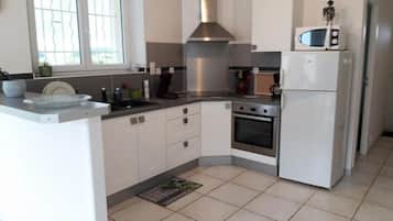 Microwave, dishwasher