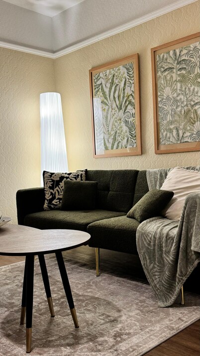 Family-Friendly 2BR Home • Ideal for Hospital Stays & Business