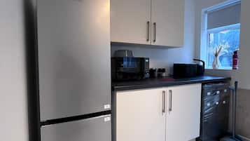 Micro-ondes, four, plaque de cuisson