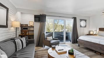 1 quarto, escrivaninha, ferros/tábuas de passar roupa, Wi-Fi de cortesia