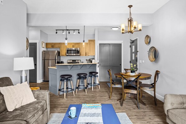 TV, fireplace, computer monitors