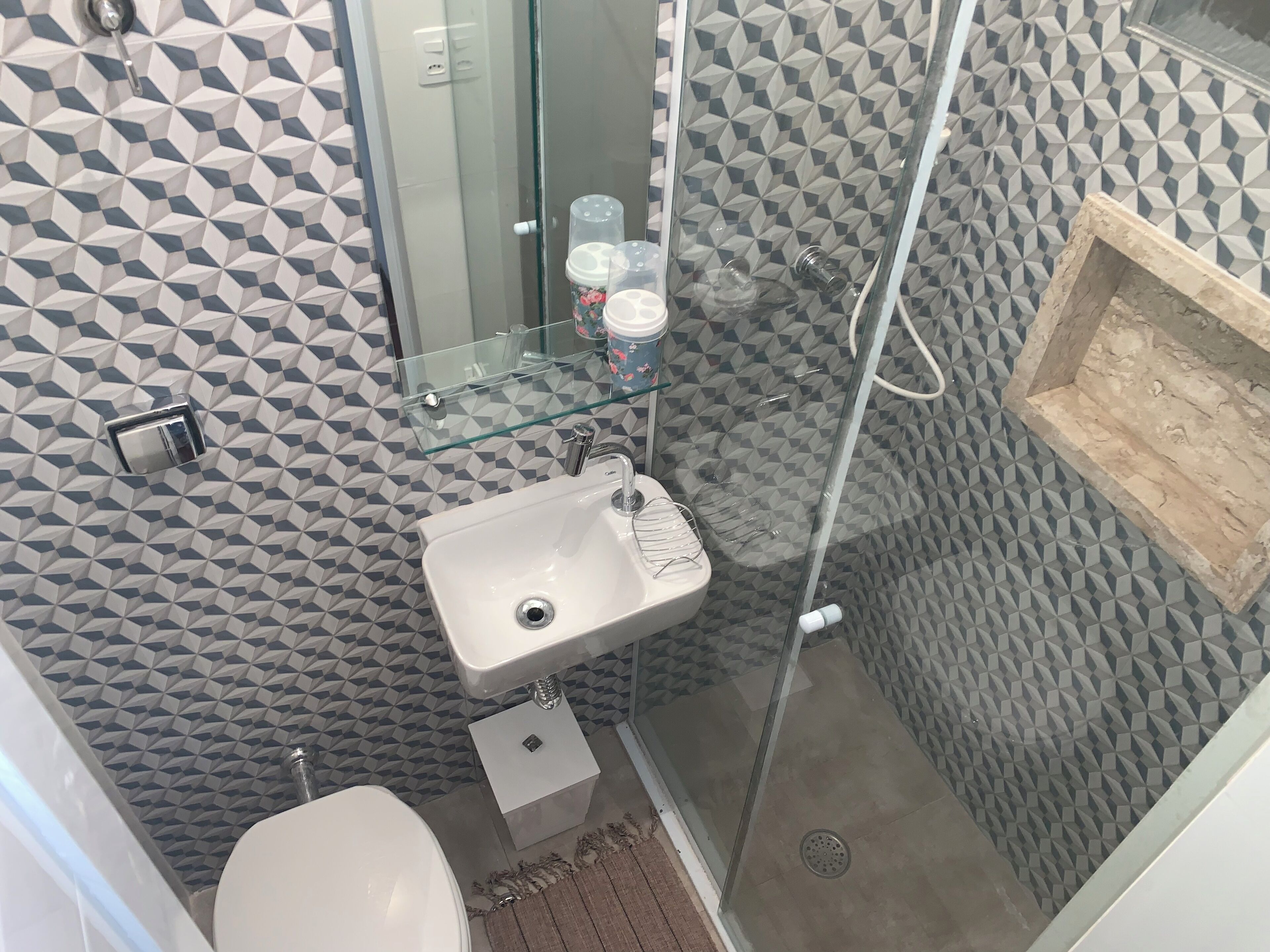 Dusche, Toilettenpapier