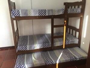 2 bedrooms, WiFi - Apartment in Guarujá Enseada, 200m from the beach. (Guarujá)
