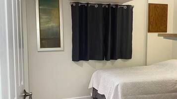 4 habitaciones, tabla de planchar con plancha y wifi gratis