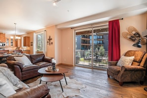 Smart TV, fireplace - Trailhead 324 Shared Hot Tub, Pool, Private Balcony, and Grill (Winter Park)