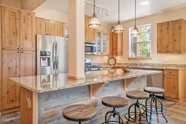 Fridge, microwave, oven, stovetop - Trailhead 324 Shared Hot Tub, Pool, Private Balcony, and Grill (Winter Park)