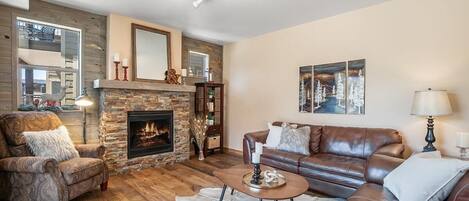 Smart TV y chimenea