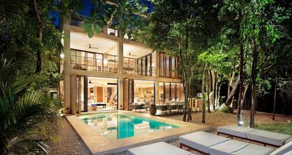 Luxury 5BR Villa with Pool, Terraces & Golf Privileges