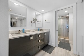 Shower, hair dryer, towels