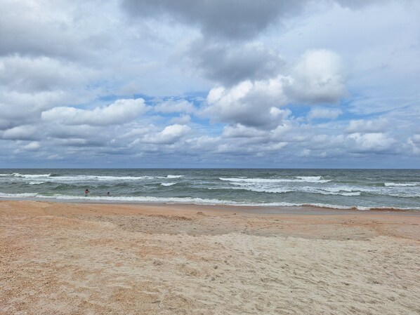 Sun-loungers, beach towels