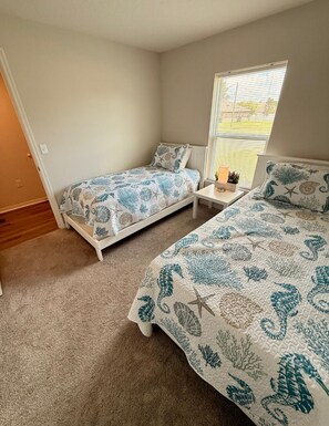 3 bedrooms, iron/ironing board, WiFi, bed sheets - Cozy and quiet house in Palm Coast, close to beaches and St Augustine. (Palm Coast)