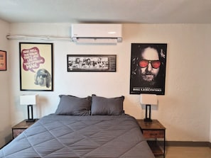 WiFi, bed sheets