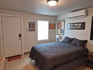 1 bedroom, free WiFi, bed sheets - The Lebowski at PWC (Hot Springs)